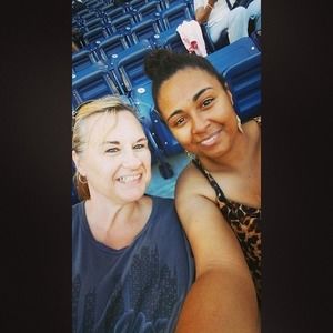 Meet your Posher, Joyce